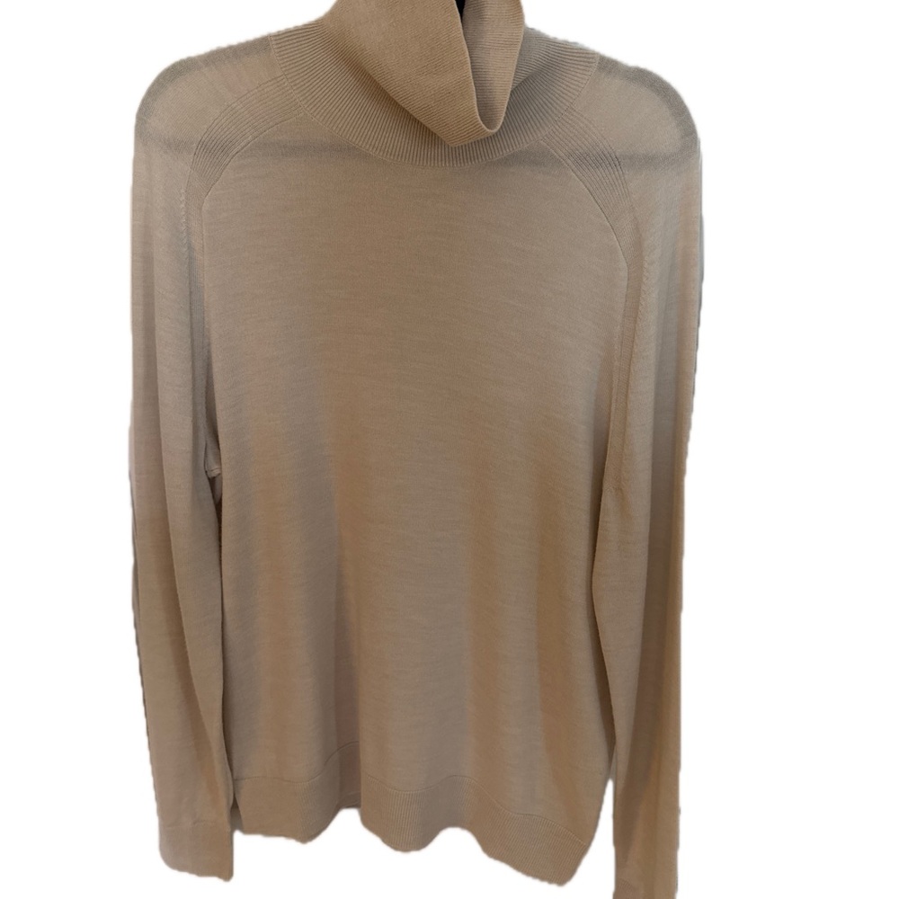Express Cream Turtleneck Sweater Lightweight Classic